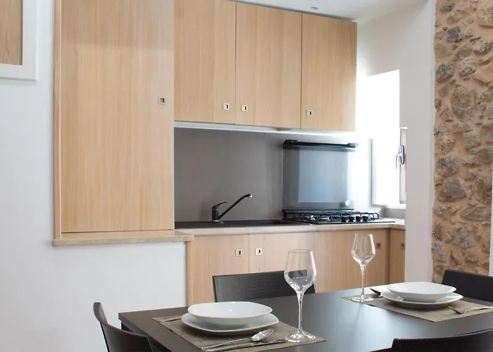 Cortile Osterio Xiv アパート チェファル