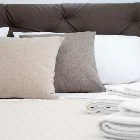 Cortile Osterio Xiv * تْشيفالو