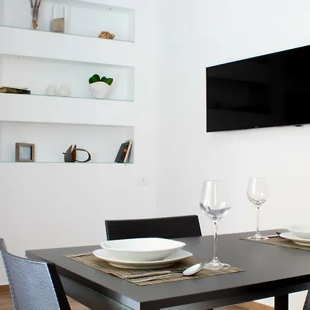 شقة Cortile Osterio Xiv تْشيفالو