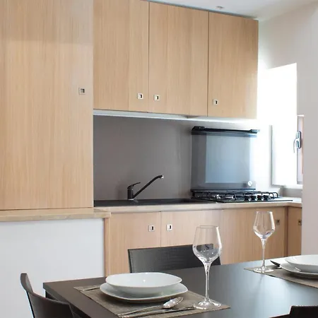 Cortile Osterio Xiv شقة تْشيفالو